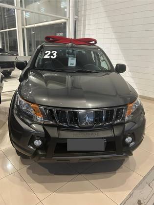 MITSUBISHI L200 TRITON 2.4 16V TURBO DIESEL OUTDOOR GLS CD 4X4 AUTOMÁTICO